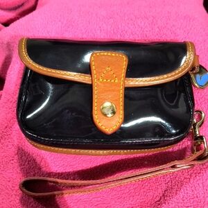Dooney & Bourke Black Patent and Tan Leather Women's Wristlet, Back Pocket, EUC